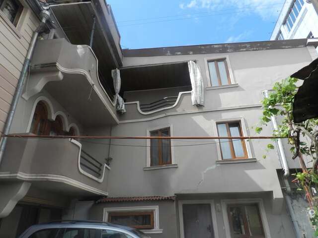 Гостевой дом House in Old Batumi Батуми-12